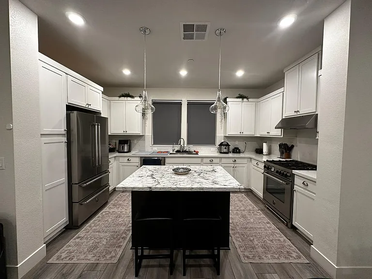 1400 Civic Center Dr #1 — Photo 1