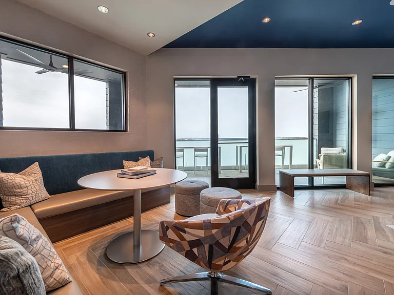 The View at Sapphire Bay — Photo 11