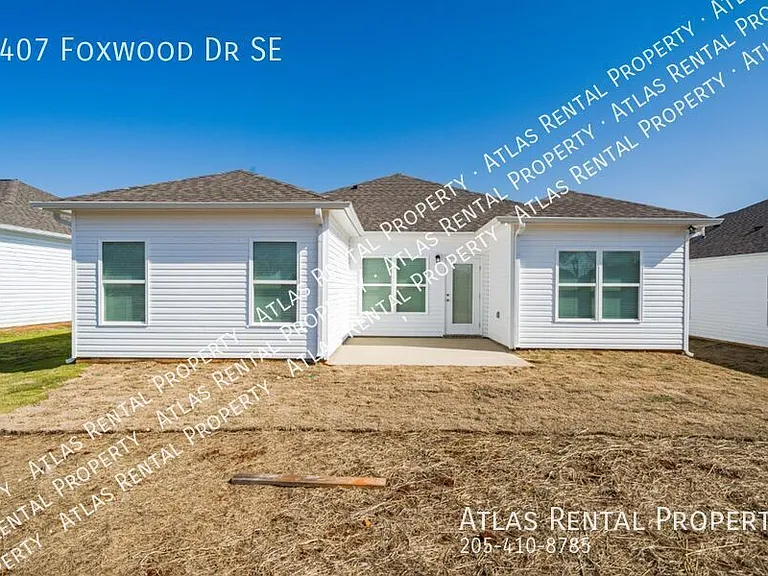 4407 Foxwood Dr — Photo 3