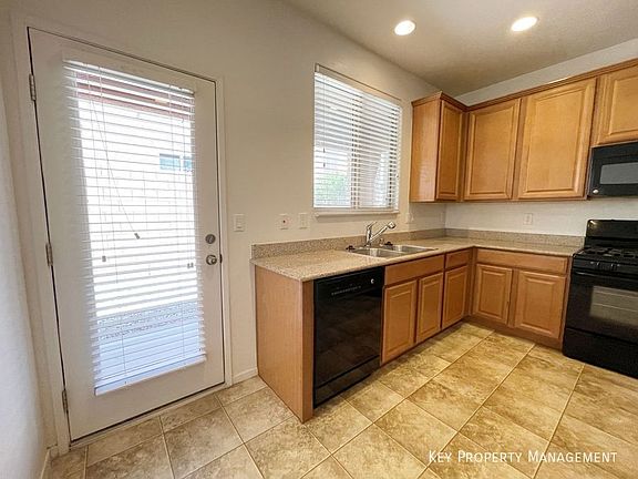 5th image of 7622 Jasmine Falls Dr