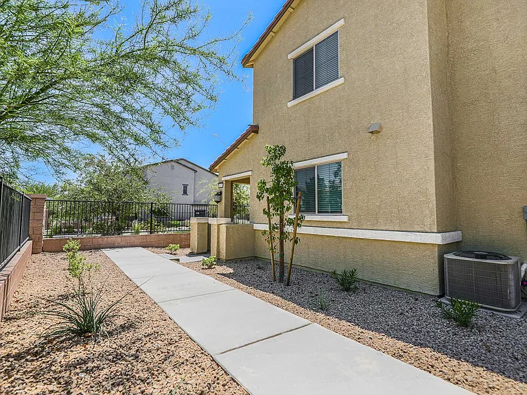6478 Silver Estates Ave — Photo 2