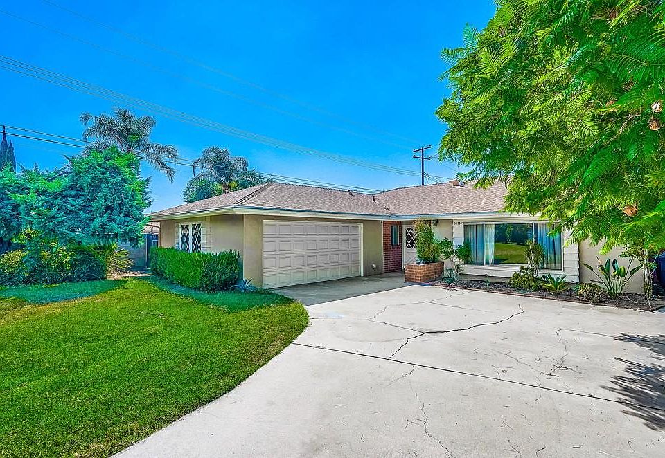 1st image of 10734 Mead Way