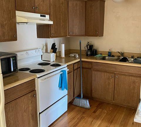 2nd image of 223 Lily Ct