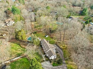 46 Middle Patent Rd, Bedford, NY 10506