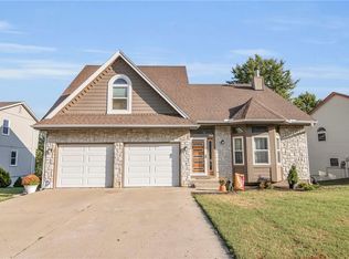 728 NE Deerbrook St, Lees Summit, MO 64086