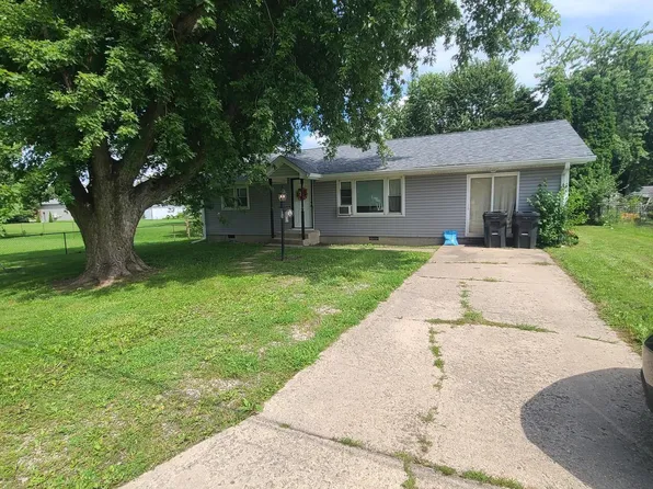 103 W North B St, Elwood, IN 46036