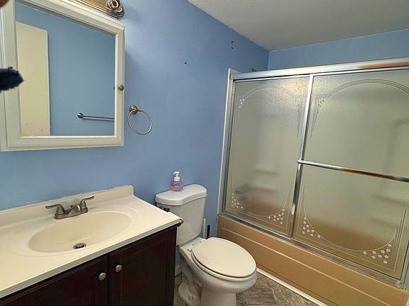 3rd image of 2013 Columbine Ln