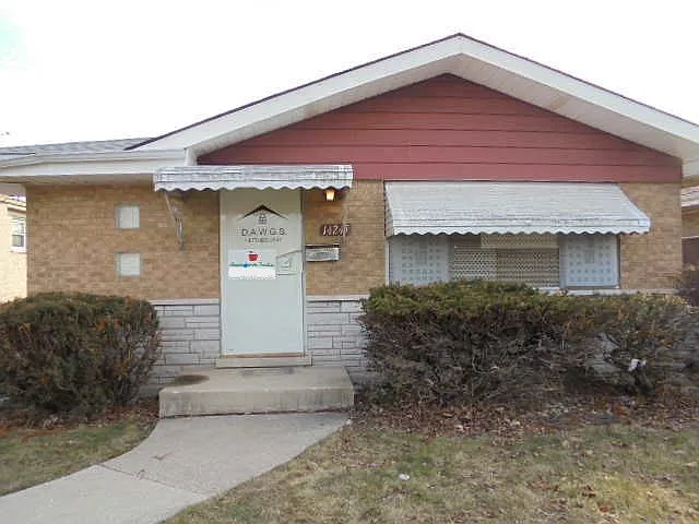 14245 Kenwood Ave photo 1