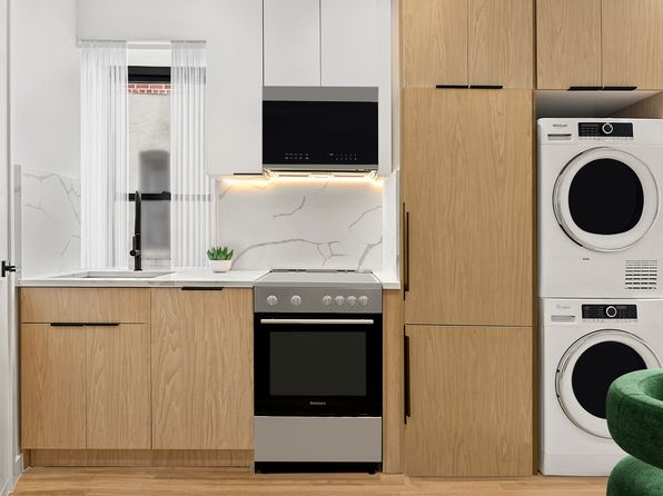 308 E 78th St APT 22