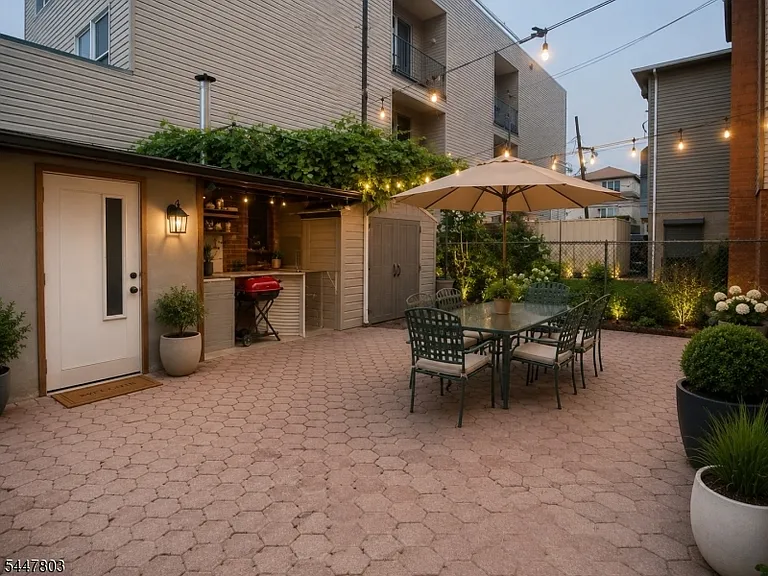 106 Marne St #2 — Photo 2