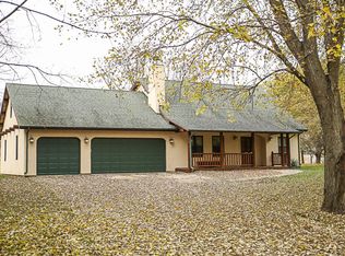 N1505 Shari Ln, Fort Atkinson, WI 53538