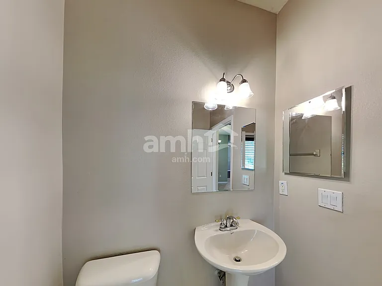 16103 Colchester Palms Dr — Photo 11