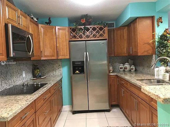 5th image of 9351 Fontainebleau Blvd APT B303