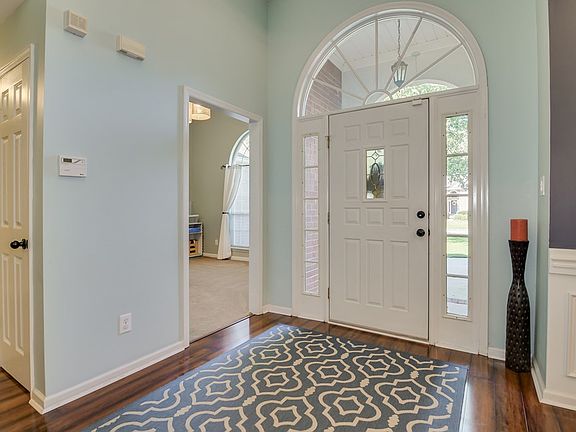 5th image of 1326 Shadow Oak Dr