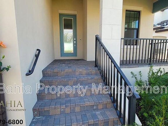 3rd image of 1074 Seagrape Dr