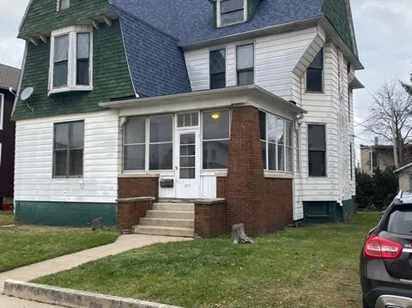 223 W 10th St, Michigan City, IN 46360