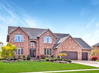 750 Fairway Ln, Sycamore, IL 60178