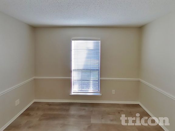 4th image of 3225 Hastings St