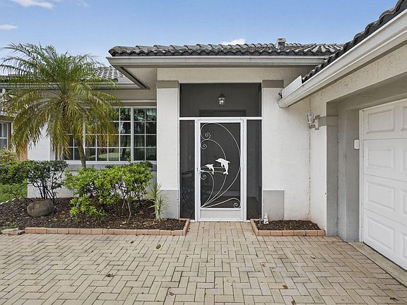 4th image of 9271 Heron Cove Drive