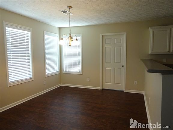 5th image of 1132 Folkstone Dr