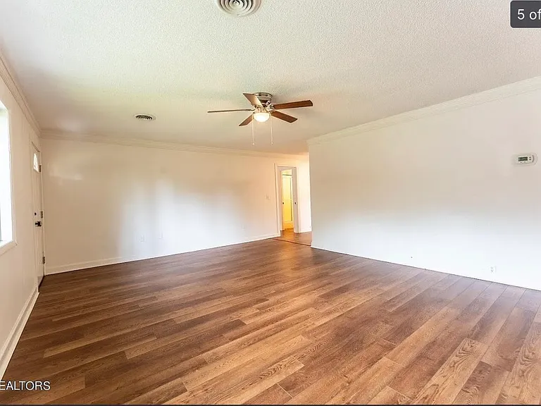 143 Fairhaven Dr — Photo 6