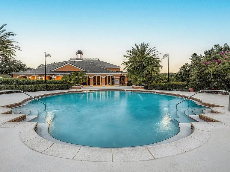 Henley Tampa Palms — Photo 13
