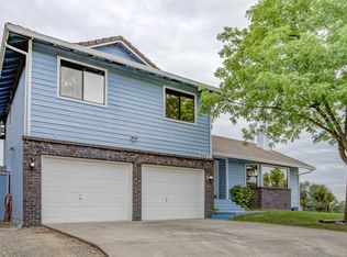 5950 Mountain View Dr, Redding, CA 96003