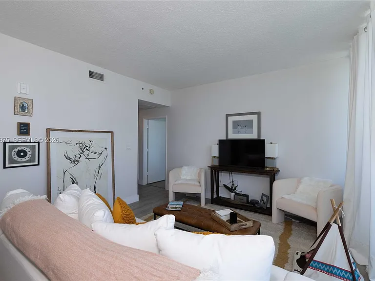 6580 Indian Creek Dr #310 — Photo 9
