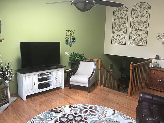 4th image of 831 Millcreek Cir