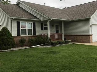 7856 E Ridge Dr, Almont, MI 48003