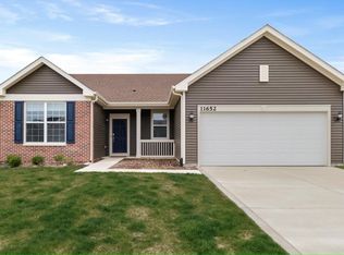 11652 Thomas St, Crown Pt, IN 46307