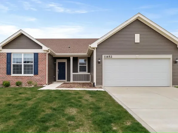 11652 Thomas St, Crown Pt, IN 46307