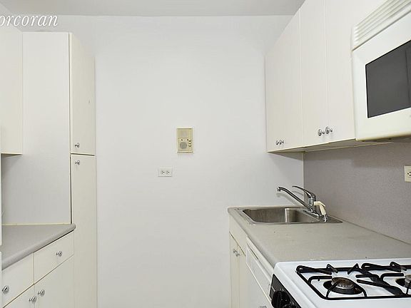 5th image of 235 S Lexington Ave APT 11B