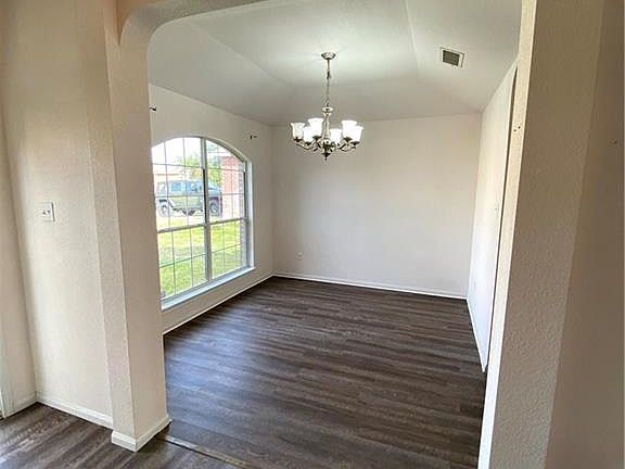 3rd image of 700 Bighorn Dr