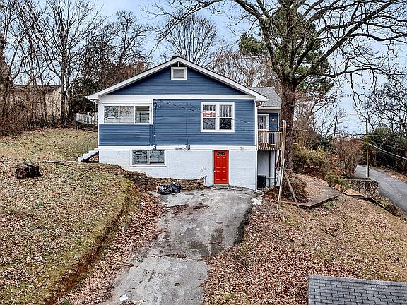 5th image of 3435 Idlewild Cir