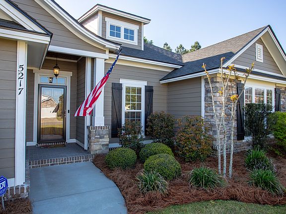 Front entryway
