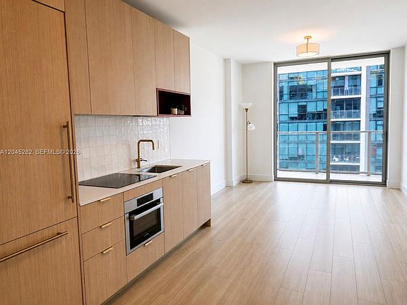 2nd image of 90 NE 32nd St #906