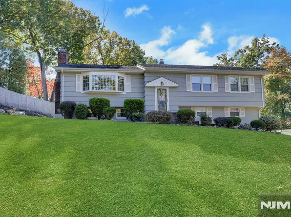 13 Darlene Terrace, Twp of Washington, NJ 07676