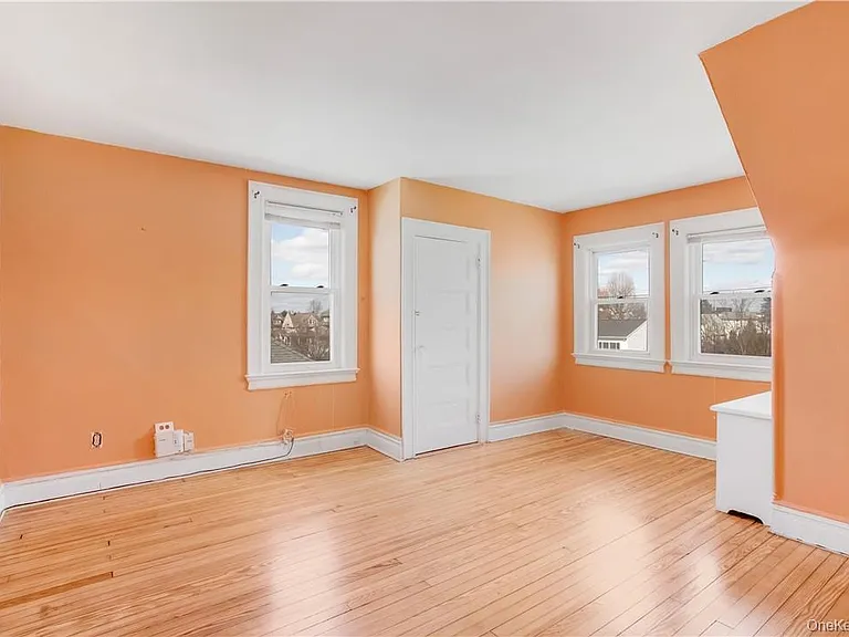 29 Neptune Ave #3 — Photo 3
