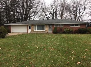 118 Plainmont St NE, Navarre, OH 44662