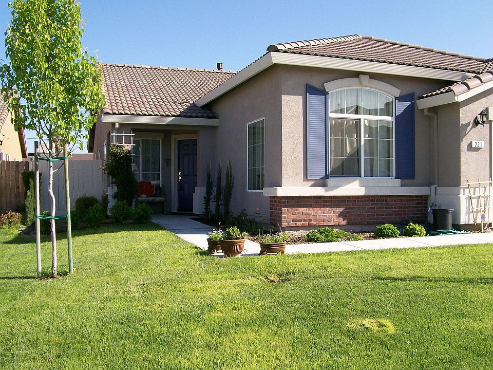 3 or 4 bedroom home