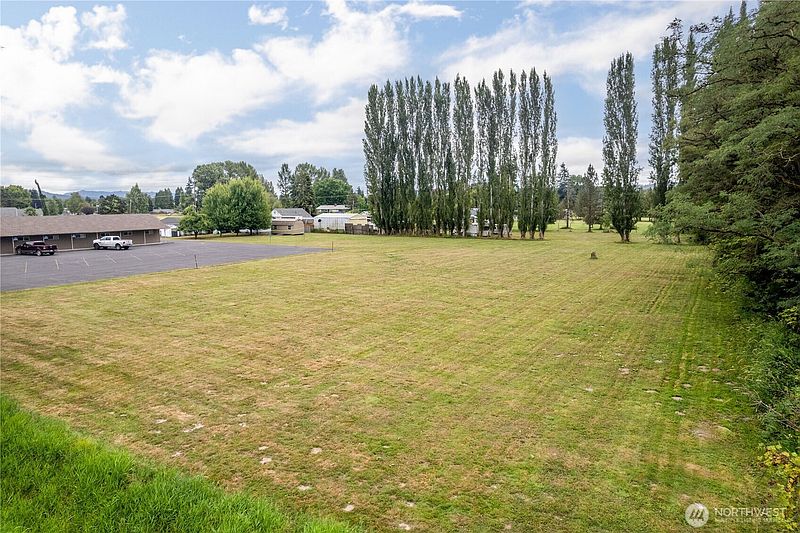 2nd image of 0 33rd Avenue