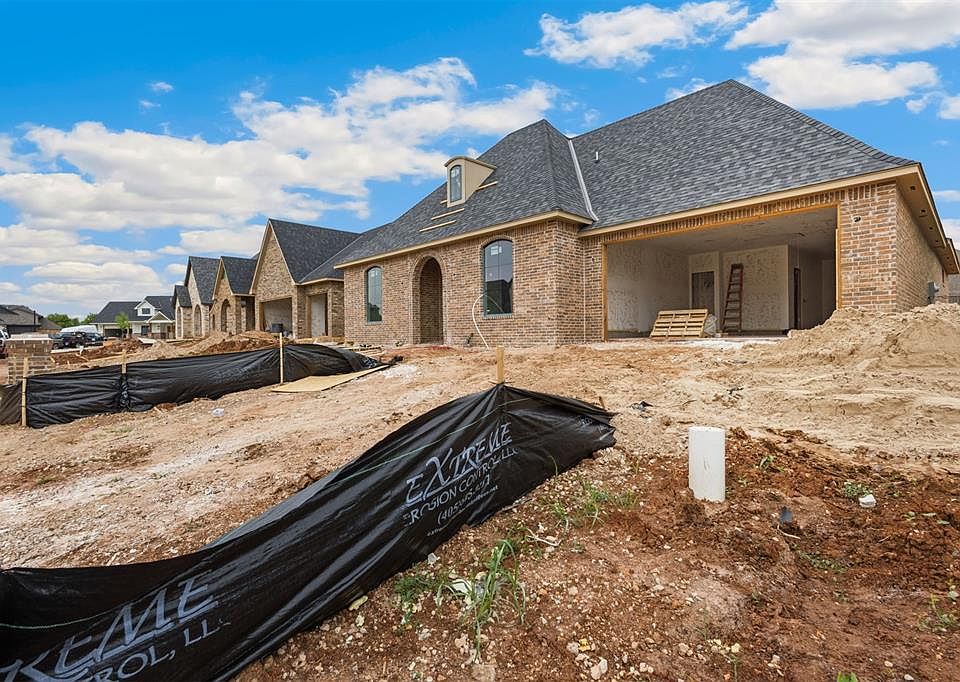 2nd image of 12805 Cobblestone Curve Rd