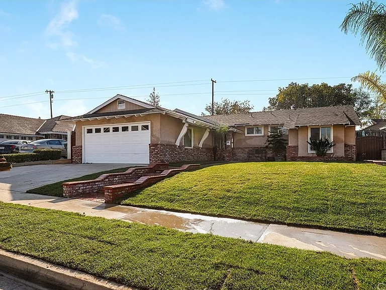 16130 Golden Lantern Ln — Photo 12