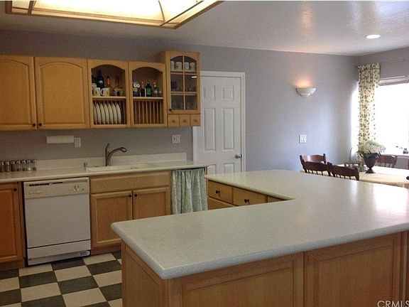 Large island in kitchen