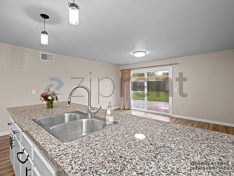 208 Richard Pl — Photo 15