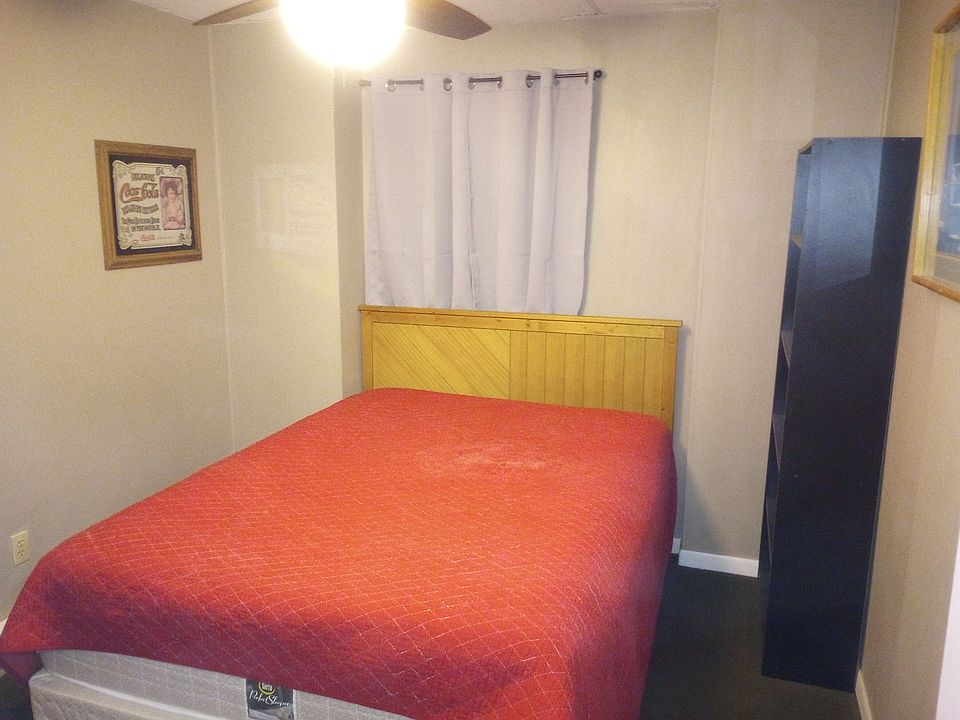 2nd image of 219 S Bridge St #2