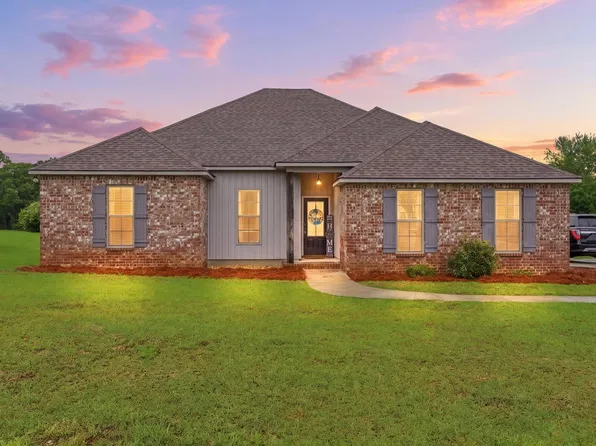 15 S Town Ln, Purvis, MS 39475