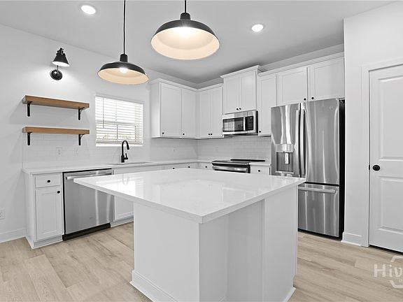 4th image of 286 Kingswood Circle