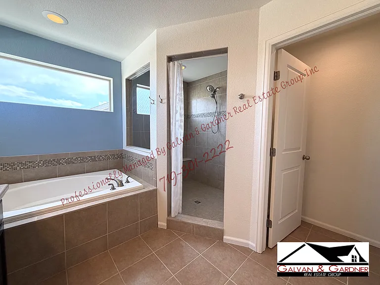 9101 Sentry Dr — Photo 29